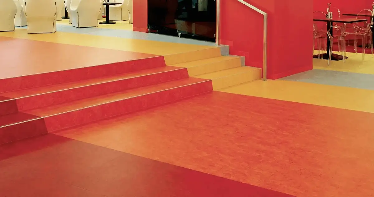 Snack bar with beautiful professionally installed linoleum flooring in Fort Lauderdale, FL